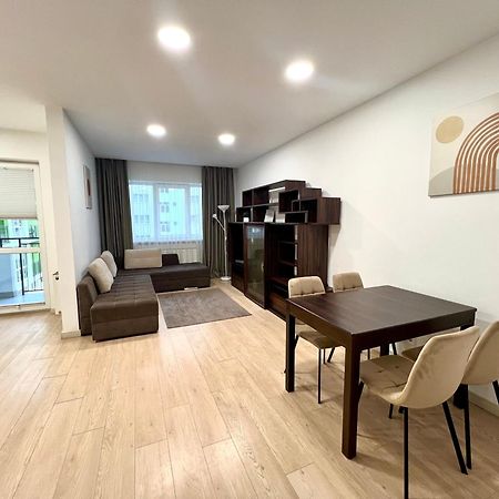Osapart Comfortable Apartment In A Complex Great Britain Львов Экстерьер фото