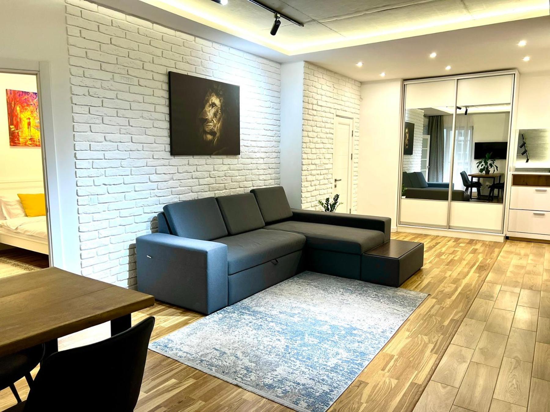 Osapart Comfortable Apartment In A Complex Great Britain Львов Экстерьер фото