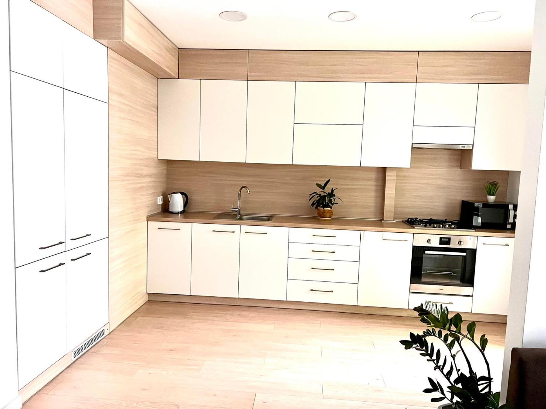 Osapart Comfortable Apartment In A Complex Great Britain Львов Экстерьер фото